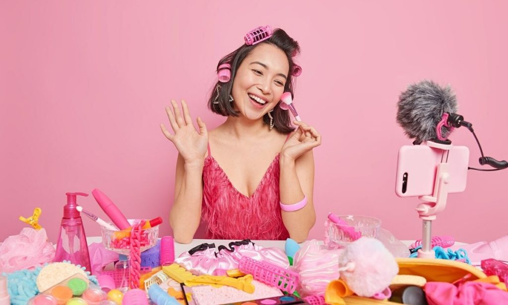 Influencer and Vietnamese young people